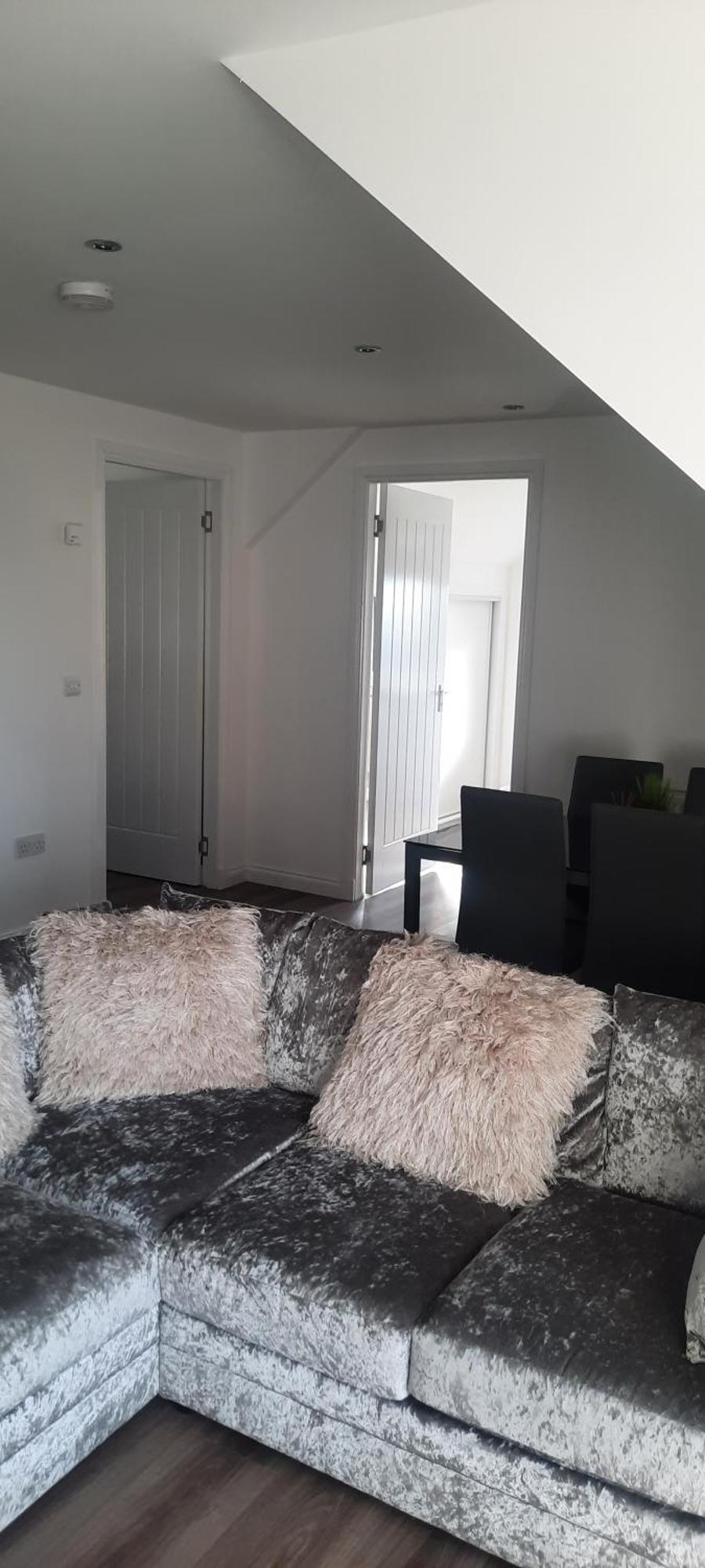 Lanarkshire Apartment- Views- Sleeps 4- Balcony Larkhall  Dış mekan fotoğraf